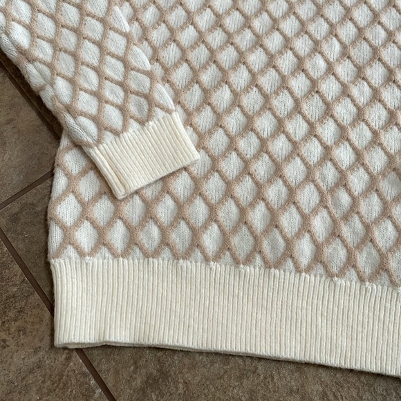 Oatmeal Diamond Knit Sweater - Picture 8 of 11